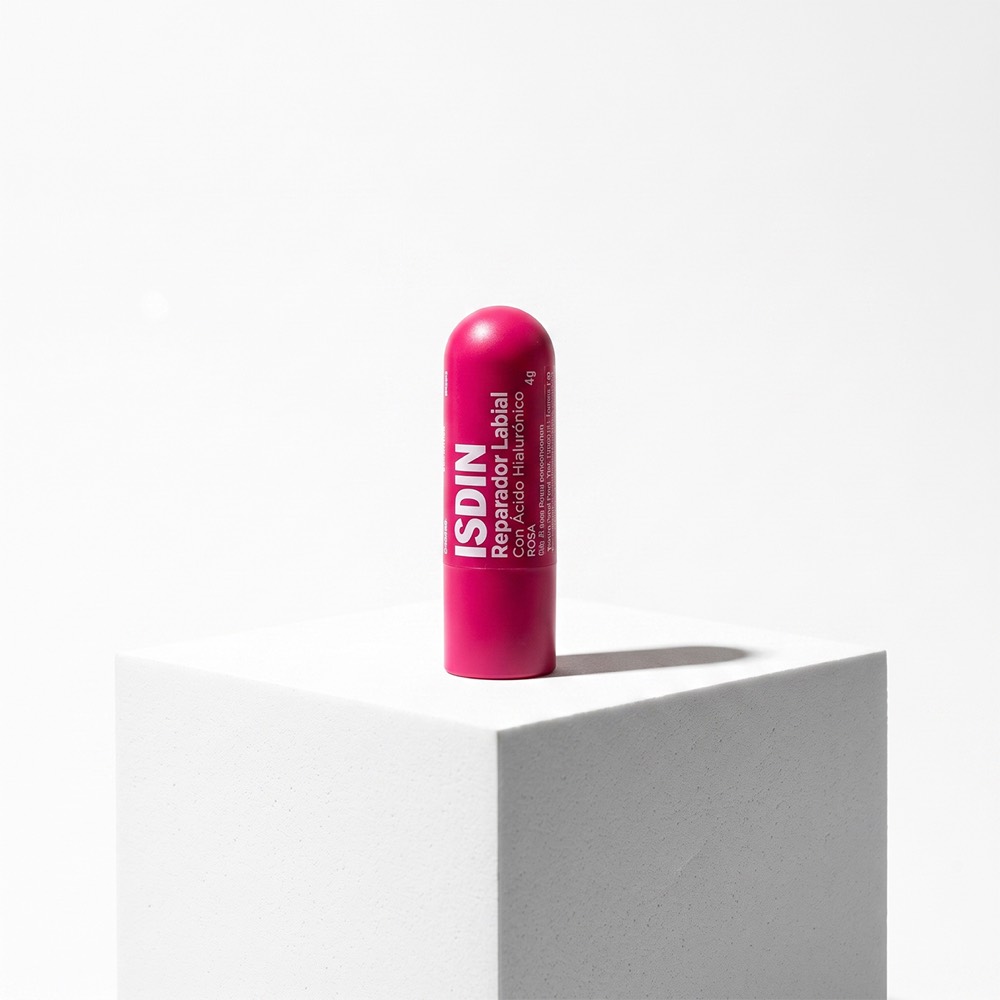 Reparador labial con ácido hialurónico · Rosa
